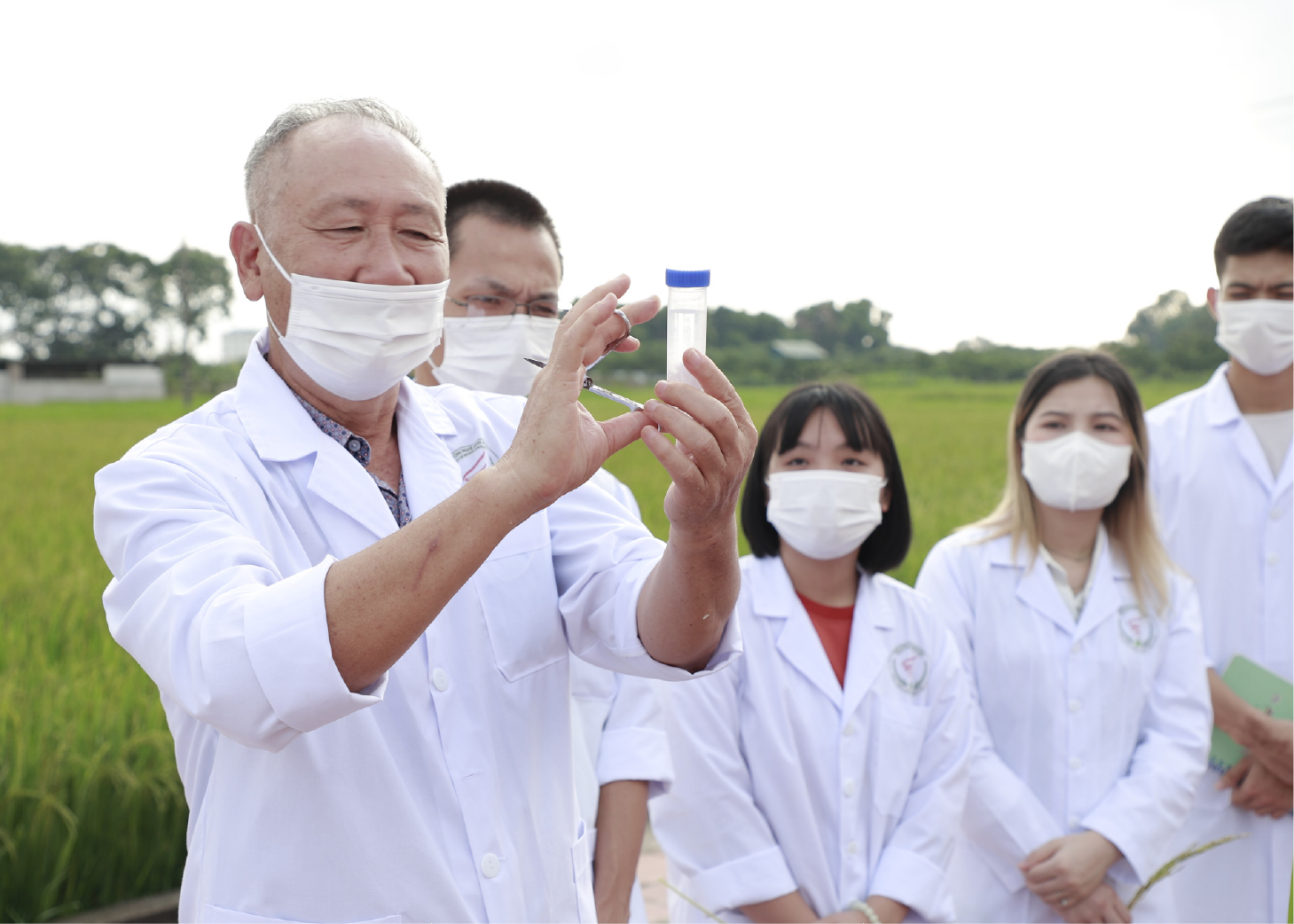 CHƯƠNG TRÌNH ĐÀO TẠO TRÌNH ĐỘ TIẾN SĨ NGÀNH CÔNG NGHỆ SINH HỌC - HƯỚNG TỚI ĐÀO TẠO NHÀ KHOA HỌC DẪN ĐẦU ĐỔI MỚI SÁNG TẠO